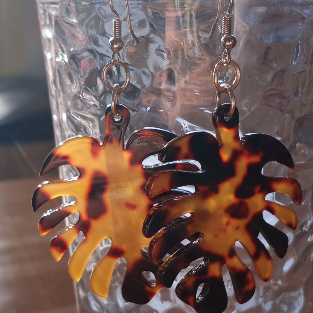 Leaf earrings